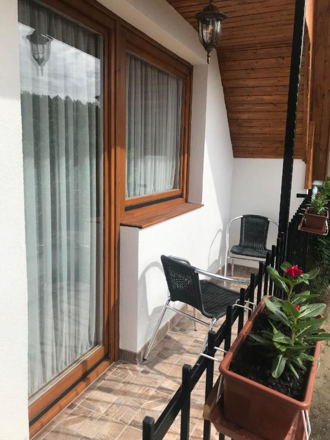 Berger Pince és vendégház Csaszartoltes Exterior foto